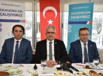 ‘eosbbirliktesatinal.com’ kahvaltıda buluştu