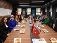 Metin Saraç öğretmenlerle bir araya geldi