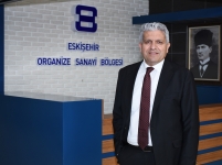 Koronavirüsü yenen başkan Küpeli mesaiye başladı